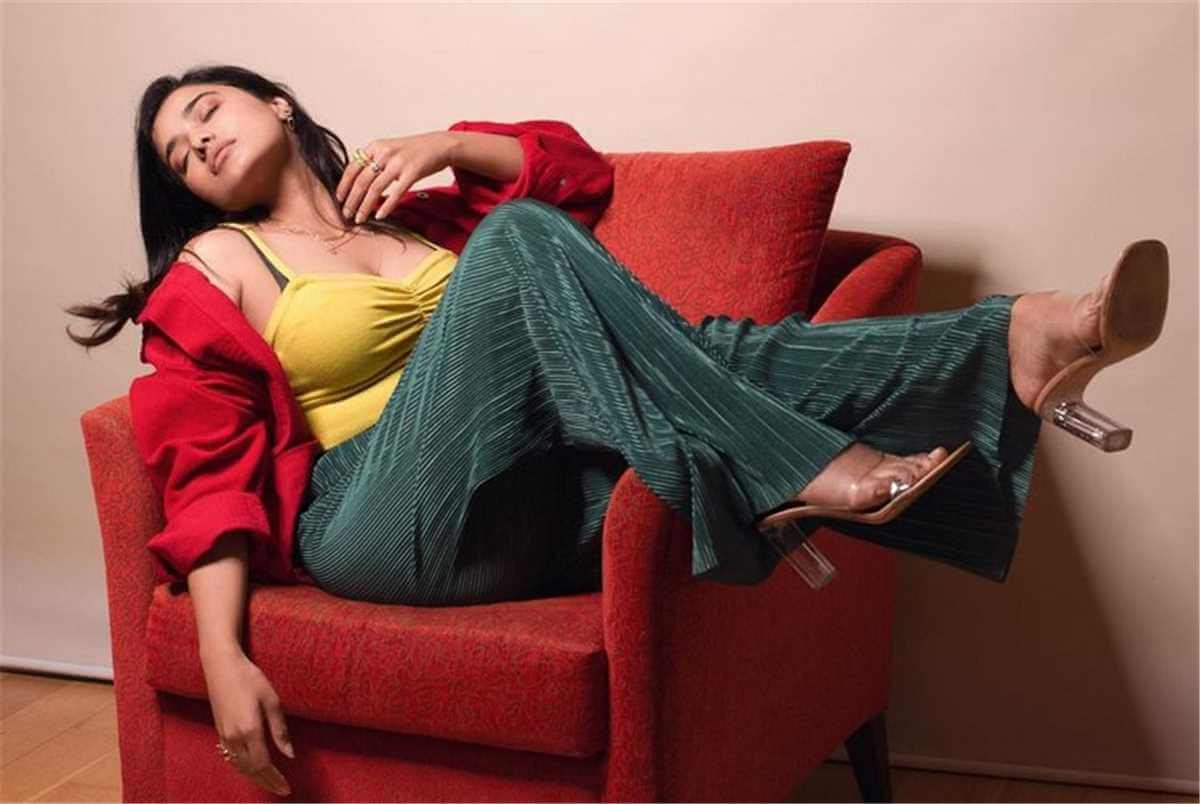 Sizzling Ketika Sharma